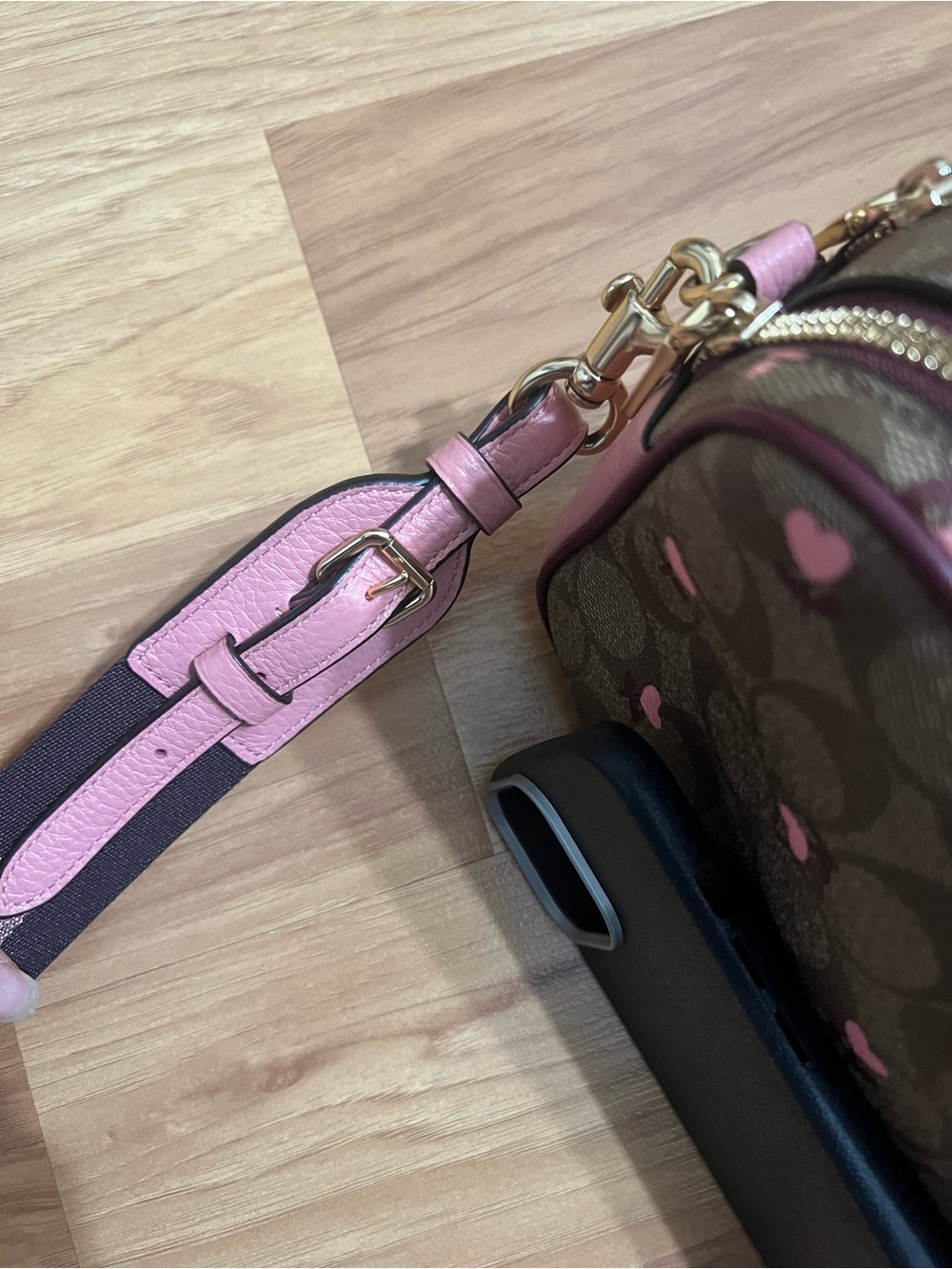 Coach 100% Authentic Brown Signature Heart Print Crossbody Bag (Valentines ) - Picture 8 of 13
